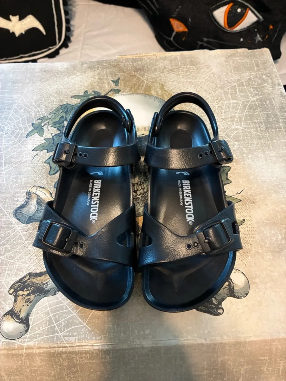 Birkenstock Kids Black Classic EVA Two-Buckle Sandals (Kids) Size 31=13-13.5